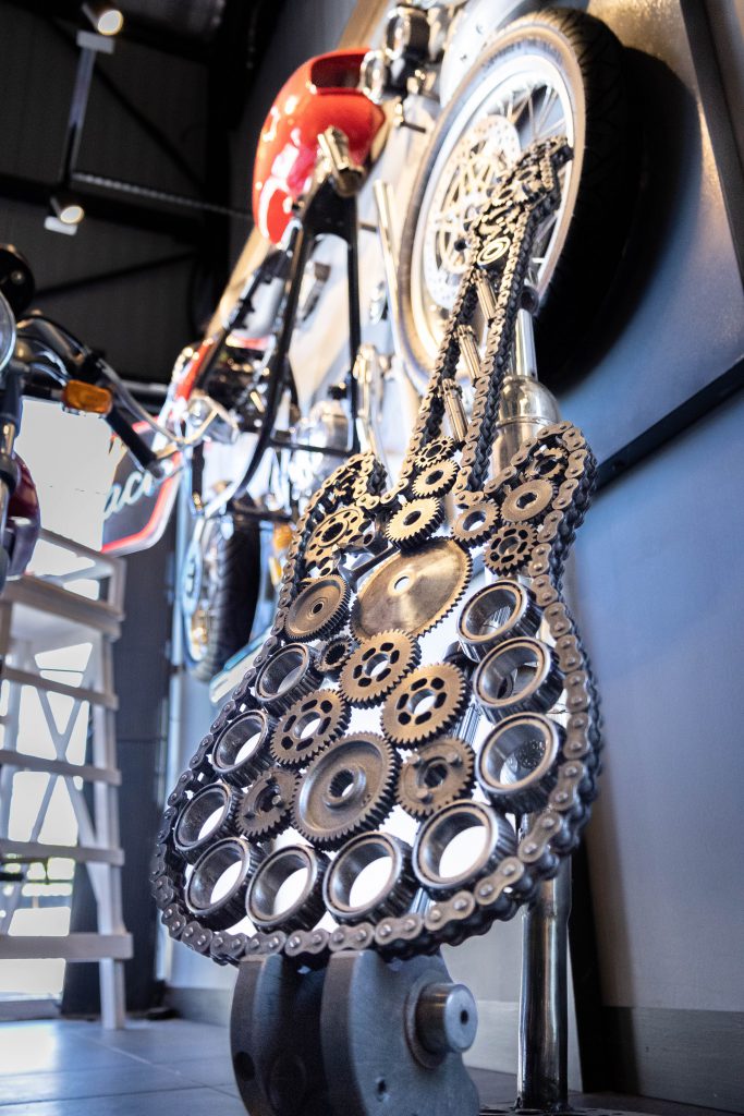 guitare mécanique décoration